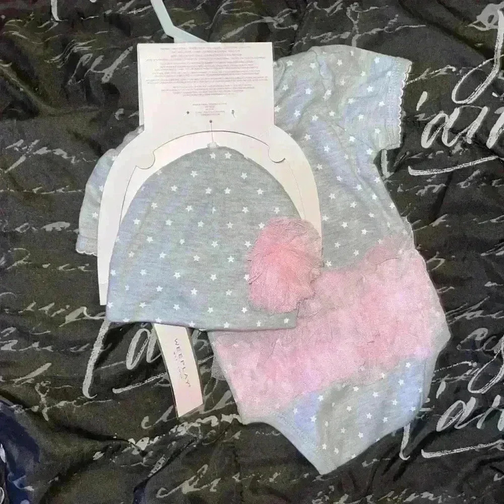 WeePlay Layette Set | Socks Not Included